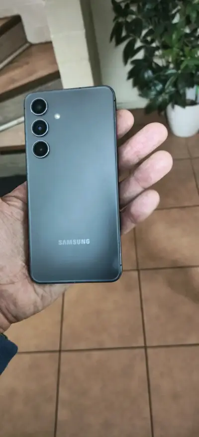 Vendo o permuto Samsung s24 normal - miniatura 2