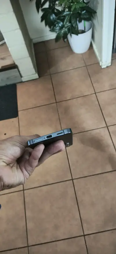 Vendo o permuto Samsung s24 normal - miniatura 6