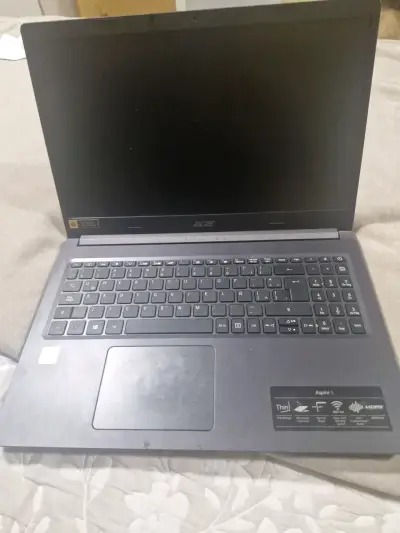 Laptop Acer en buen estado - miniatura 2