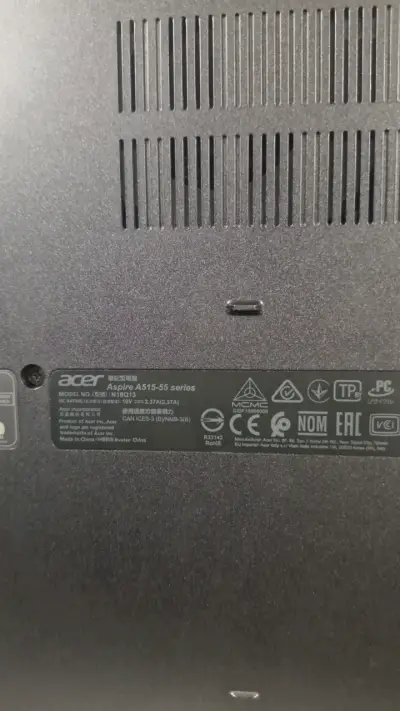 Laptop Acer en buen estado - miniatura 3