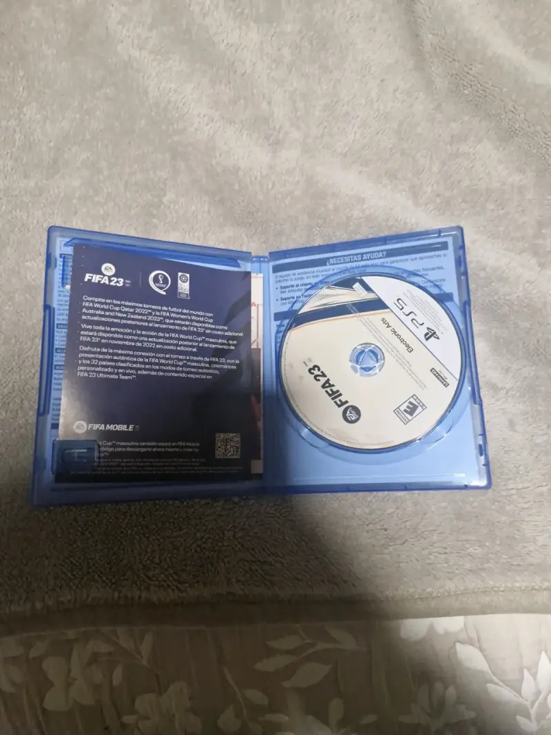 Juego PS5 FIFA 23 en excelente estado - 2