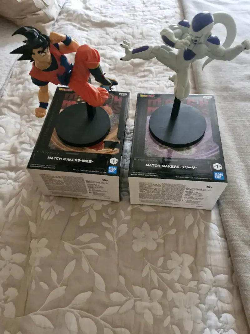 Figuras Dragon Ball Z Goku y Freezer Bandai - 3