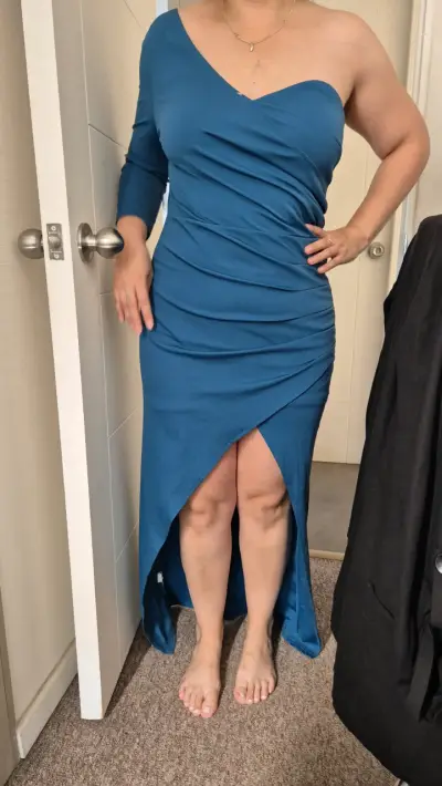 Vestido azul asimétrico elegante - miniatura 5