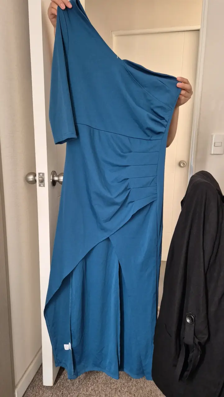 Vestido azul asimétrico elegante - 6