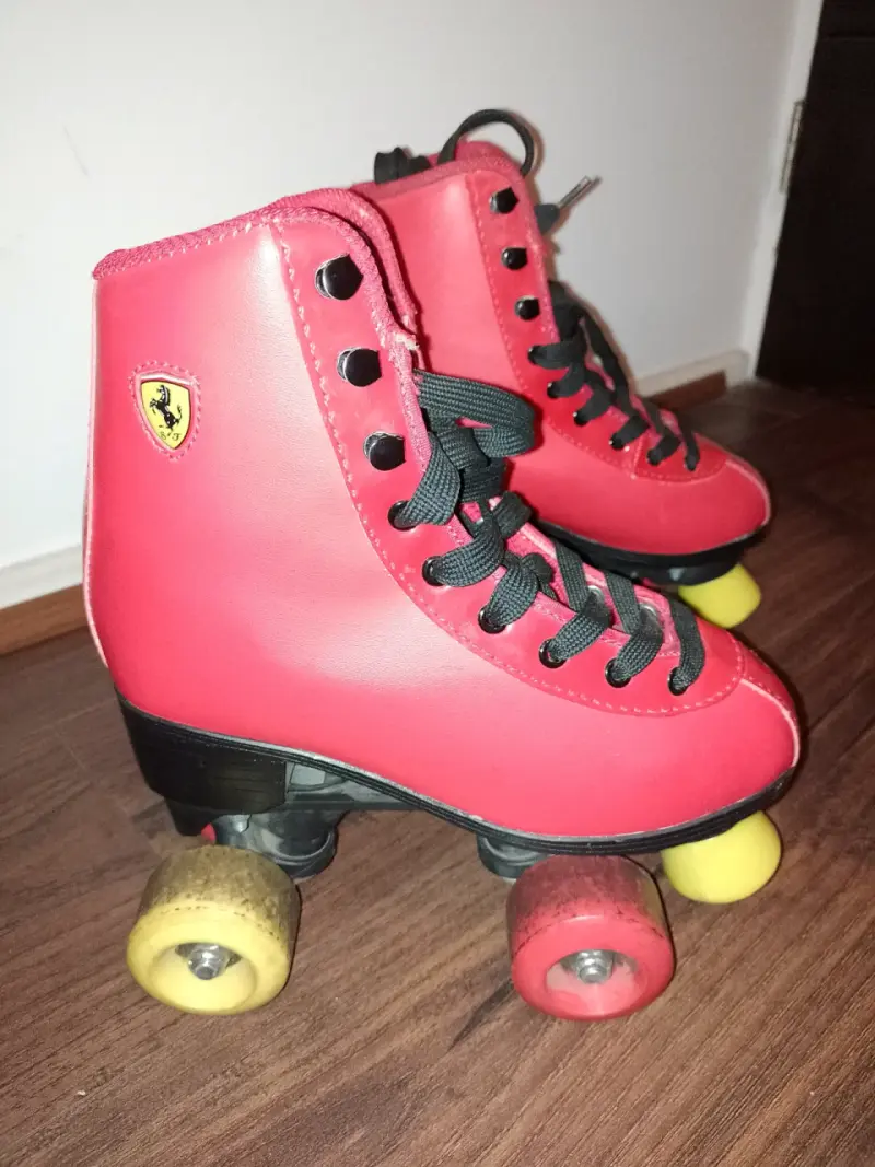 Patines de cuatro ruedas rojos para adultos - 2