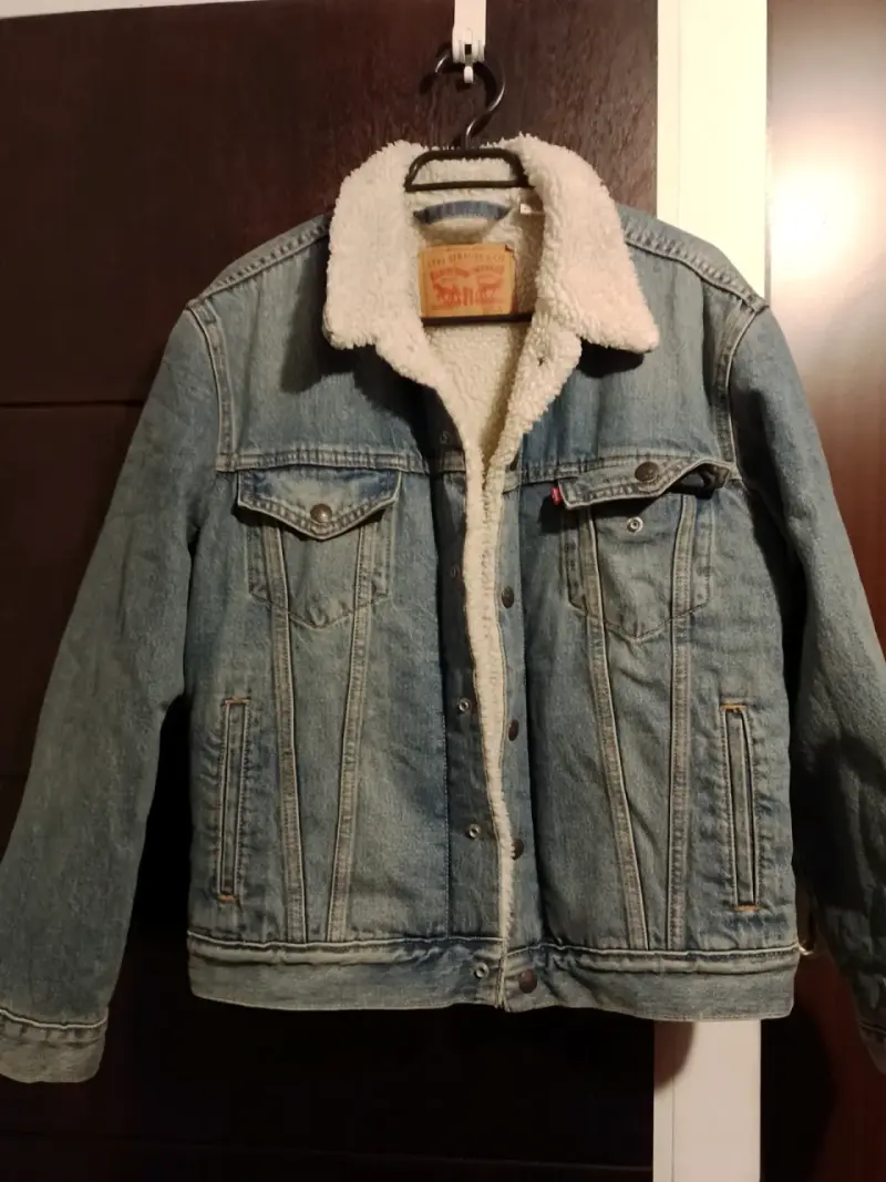 Chaqueta de mezclilla Levi's con forro de chiporro - 1