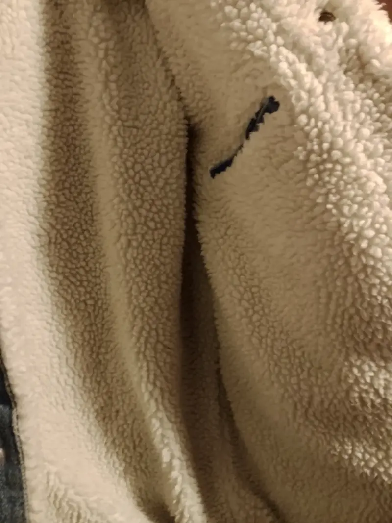 Chaqueta de mezclilla Levi's con forro de chiporro - 4