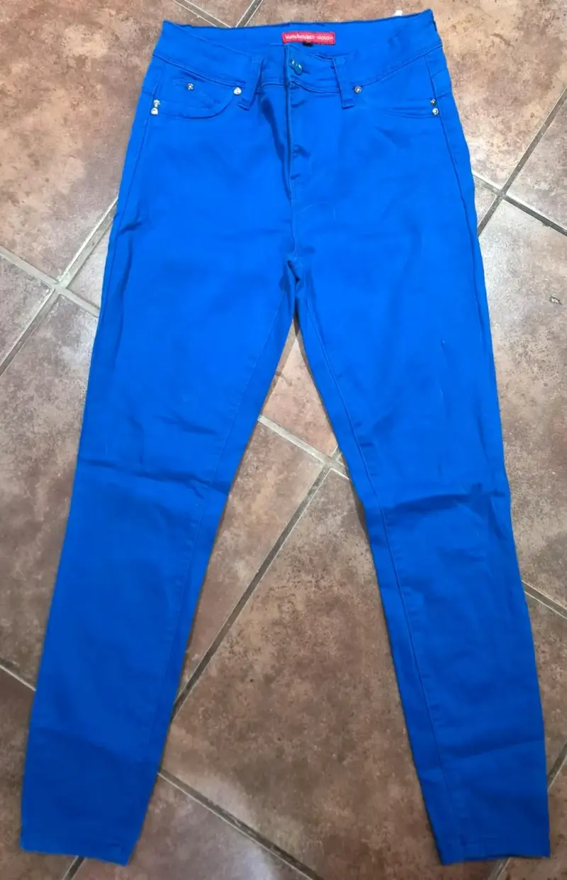 Jeans azul eléctrico para mujer