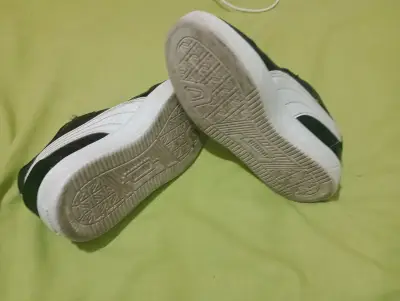Zapatillas negras Puma talla 31 - miniatura 4