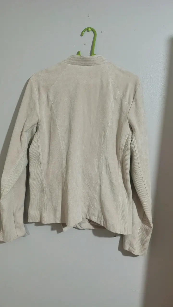 Chaqueta Calvin Klein beige elegante - 4