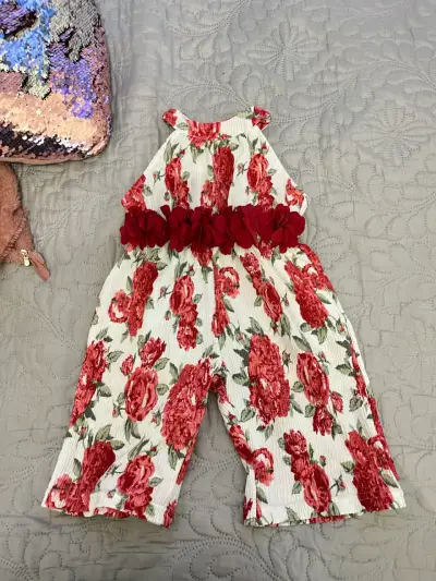 Enterito floral para niña con diseño de rosas - miniatura 2