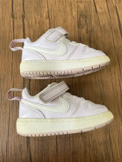 Zapatillas Nike malva para niños - miniatura 4
