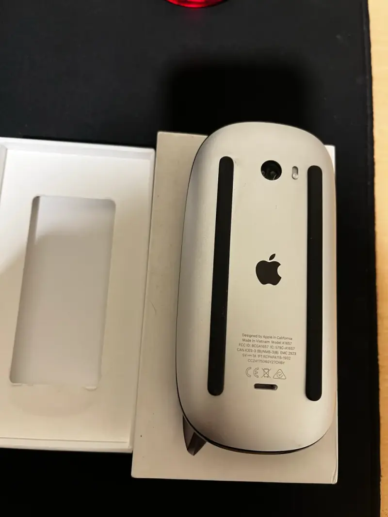Mouse inalámbrico Apple Magic Mouse 3 2 plateado - 1