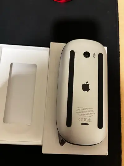 Mouse inalámbrico Apple Magic Mouse 3 2 plateado - miniatura 1