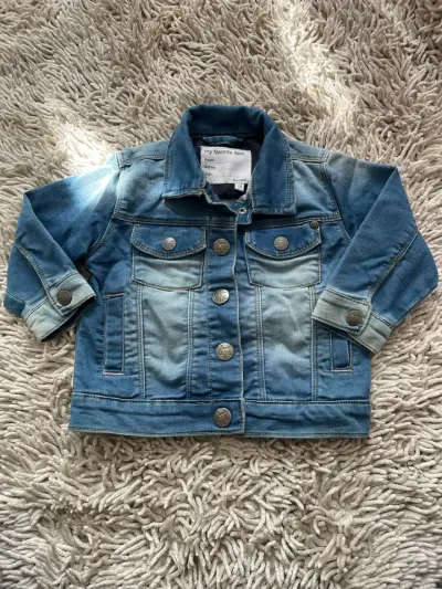 Chaqueta de mezclilla para niña azul - miniatura 1