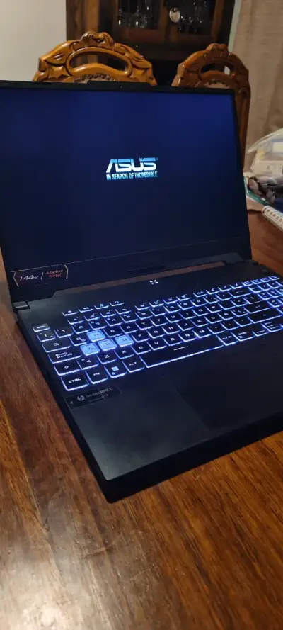 Laptop ASUS ROG Zephyrus G14 negra - miniatura 2
