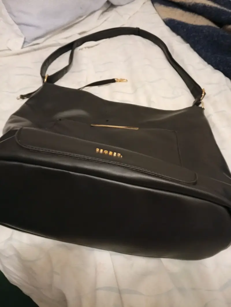Cartera negra de cuero elegante - 1