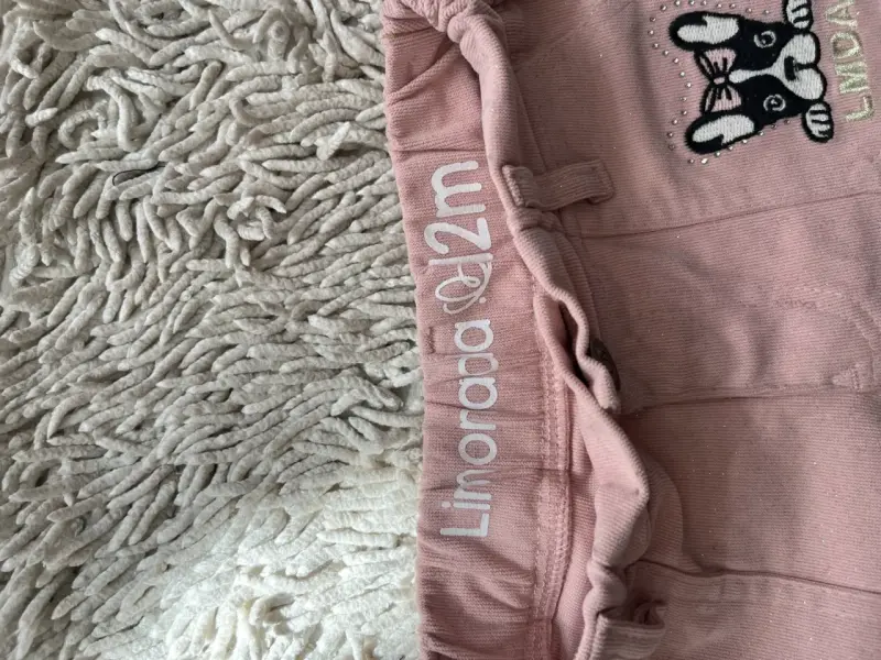 Pantalones rosados para niños con diseño de perro - 4