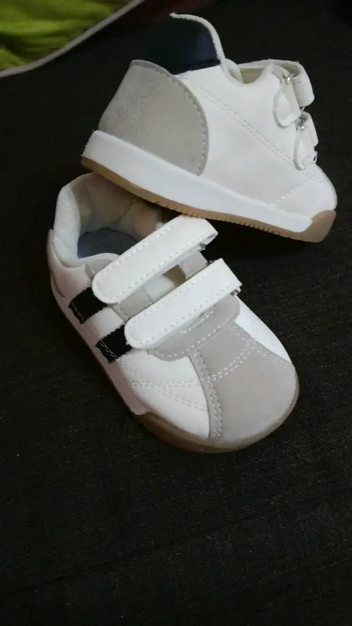 Zapatillas deportivas para bebé blancas