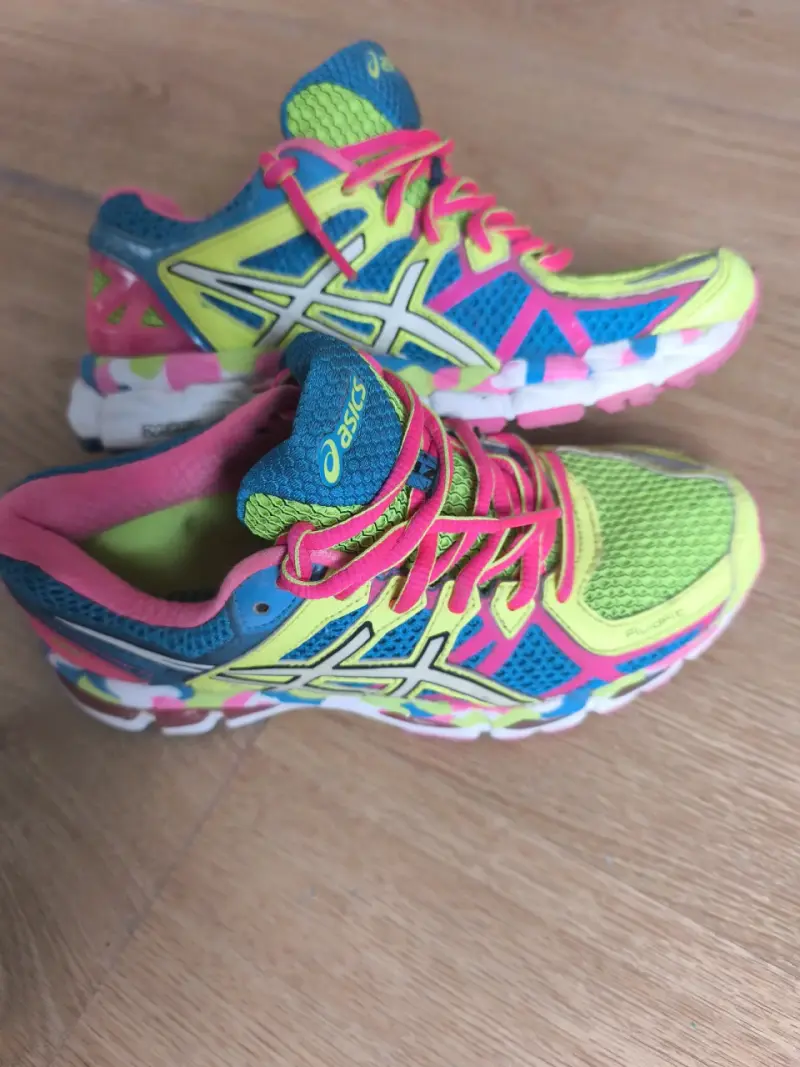 Zapatillas deportivas Asics coloridas para correr - 3