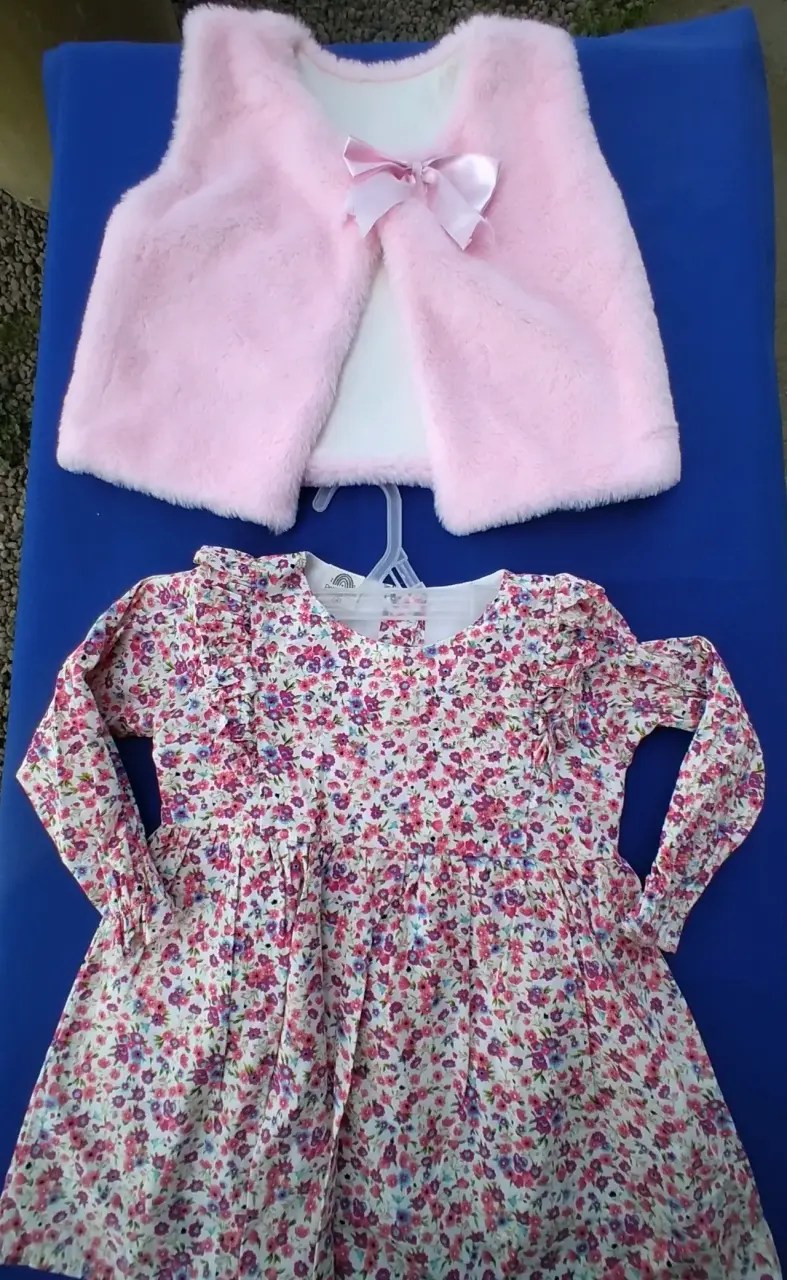 Vestido infantil floral con chaleco de peluche - 2