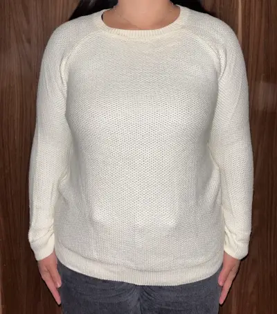 Suéter blanco de punto para mujer - miniatura 1