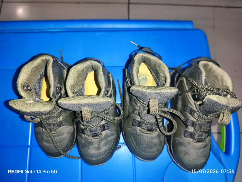 Botas de montaña para niños en buen estado - 2