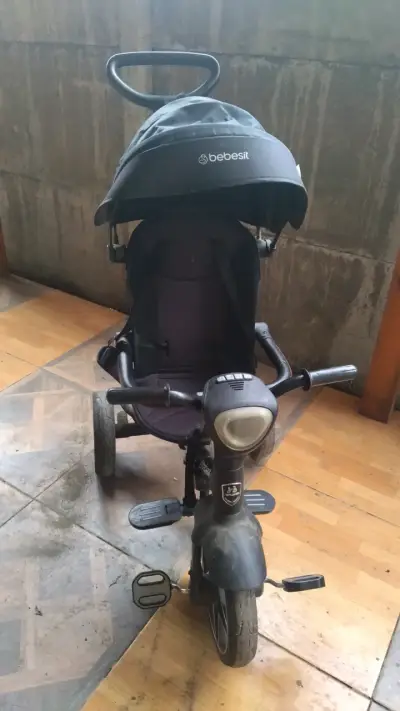Triciclo Bebesit con manillar y toldo - miniatura 1