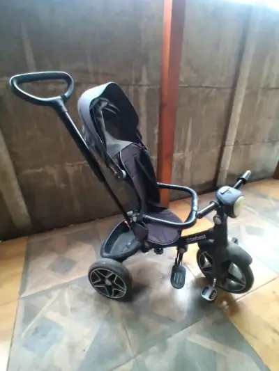 Triciclo Bebesit con manillar y toldo - miniatura 4