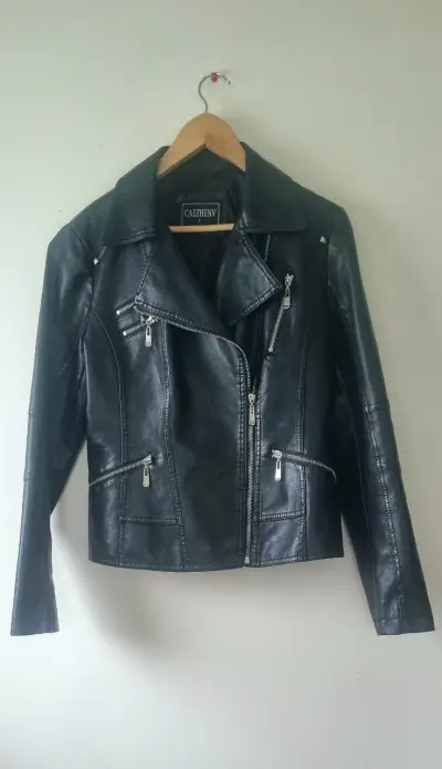 Chaqueta de cuero negra estilo biker Calzhinv - miniatura 1