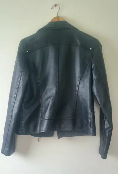 Chaqueta de cuero negra estilo biker Calzhinv - miniatura 2
