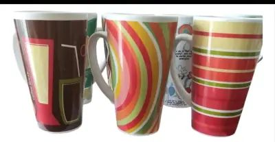 Set de tazas de cerámica coloridas - miniatura 2