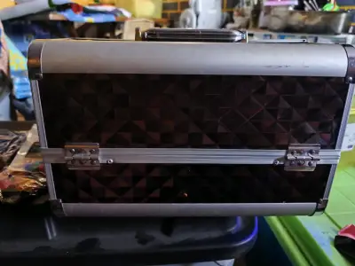 Maleta organizadora de maquillaje negra - miniatura 1