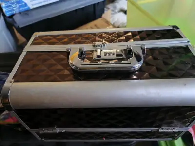 Maleta organizadora de maquillaje negra - miniatura 2