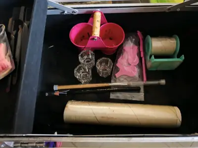 Maleta organizadora de maquillaje negra - miniatura 5
