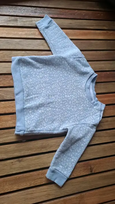 Polerón infantil rayado con diseño de conejo - miniatura 4