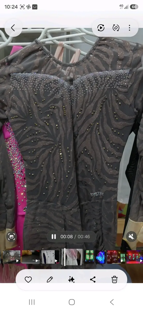 Vestido de patinaje artístico con pedrería - 2
