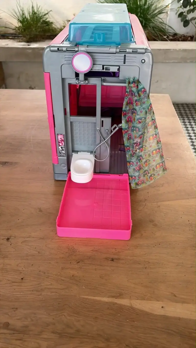 Casa rodante Barbie Dream Camper - 2