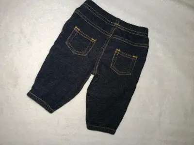 Pantalones de mezclilla para bebé Carter's - miniatura 2