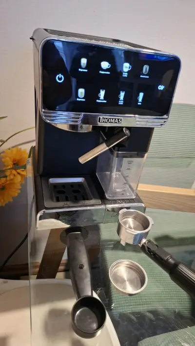 Cafetera espresso Thomas con pantalla táctil - miniatura 4