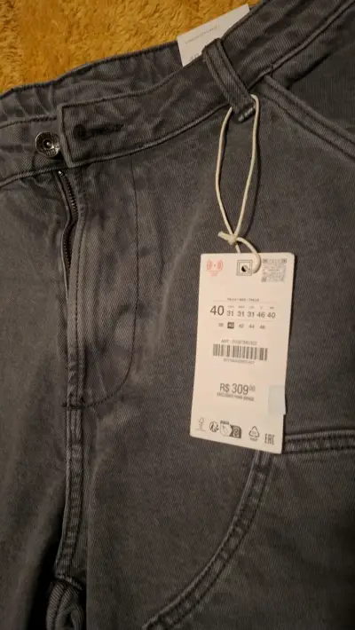 Shorts de mezclilla gris con bolsillos grandes - miniatura 3