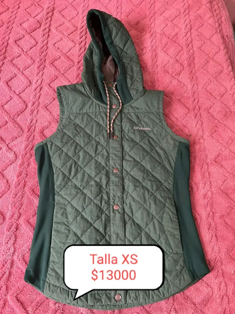 Chaleco Columbia verde con capucha talla XS