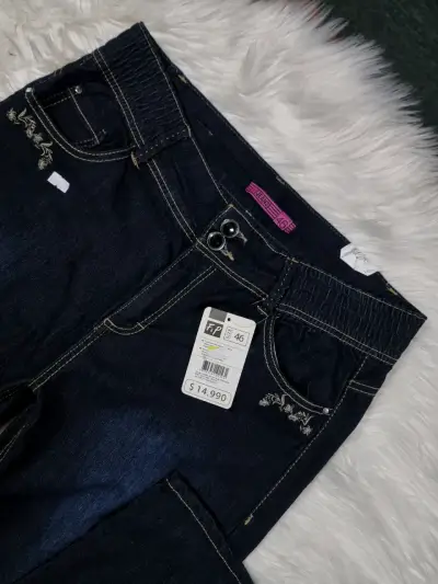 Jeans azul oscuro talla 46 con bordado - miniatura 2