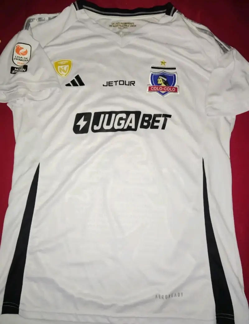 Camiseta  Colo-Colo blanca 2023