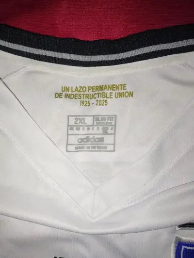 Camiseta  Colo-Colo blanca 2023 - miniatura 3