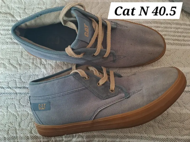 Zapatillas CAT azul talla 40.5