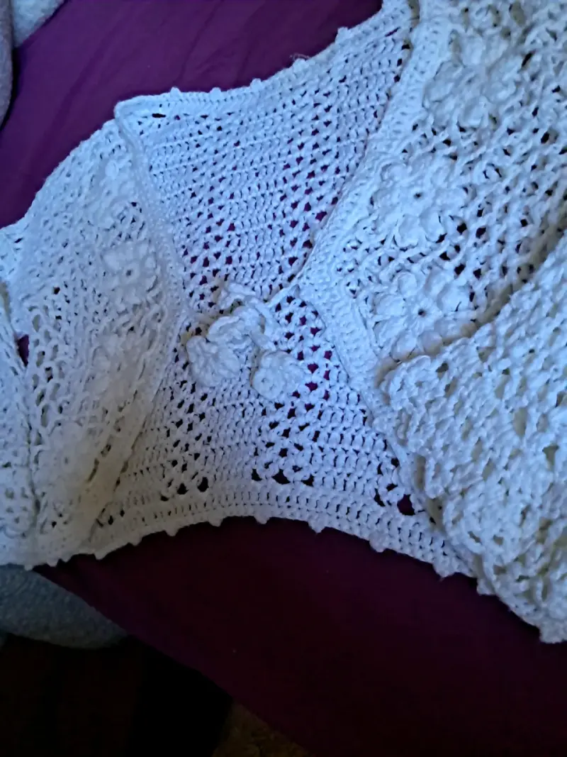 Chaleco tejido blanco de encaje floral - 3