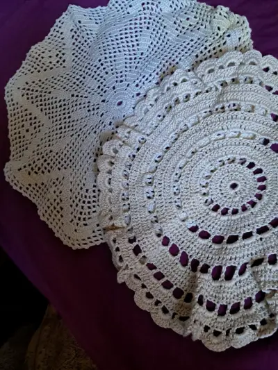 Set de tapetes tejidos a crochet beige - miniatura 1