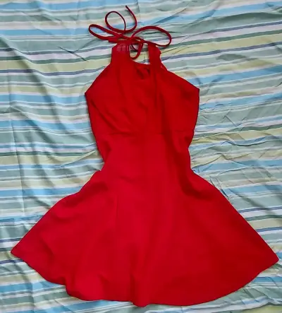 Vestido rojo sin mangas elegante - miniatura 1