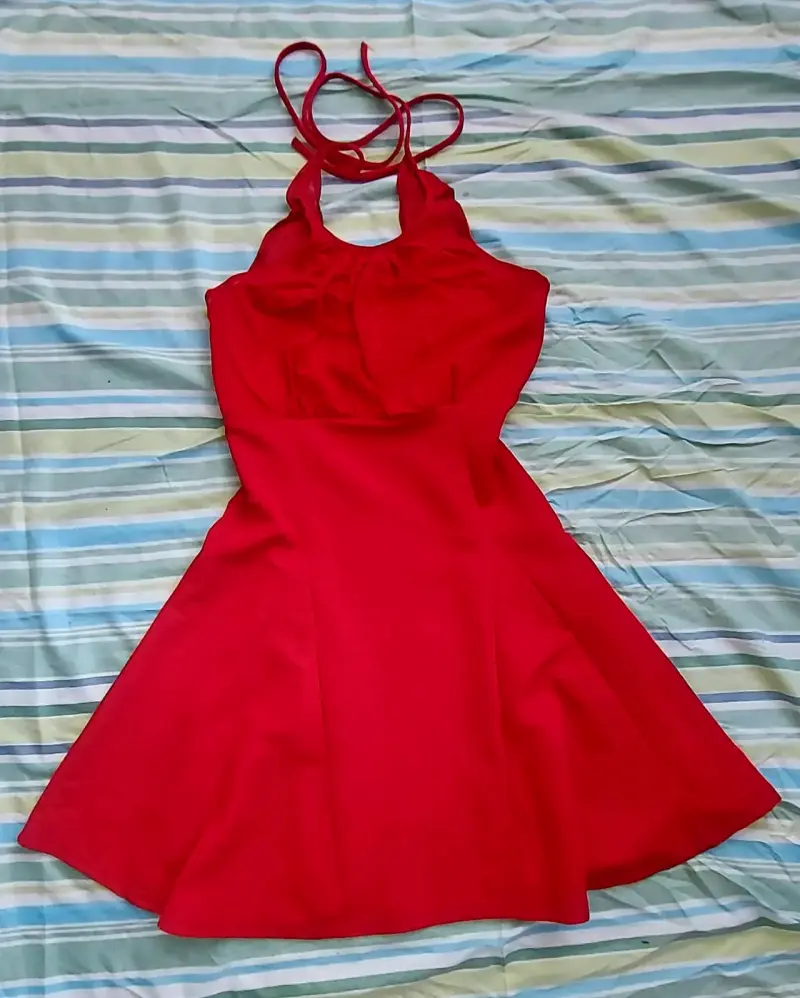 Vestido rojo sin mangas elegante - 2